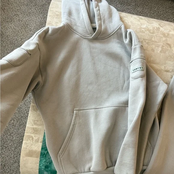 Women's comfrt grey Hoodie and Joggers Set - Picture 3 of 6